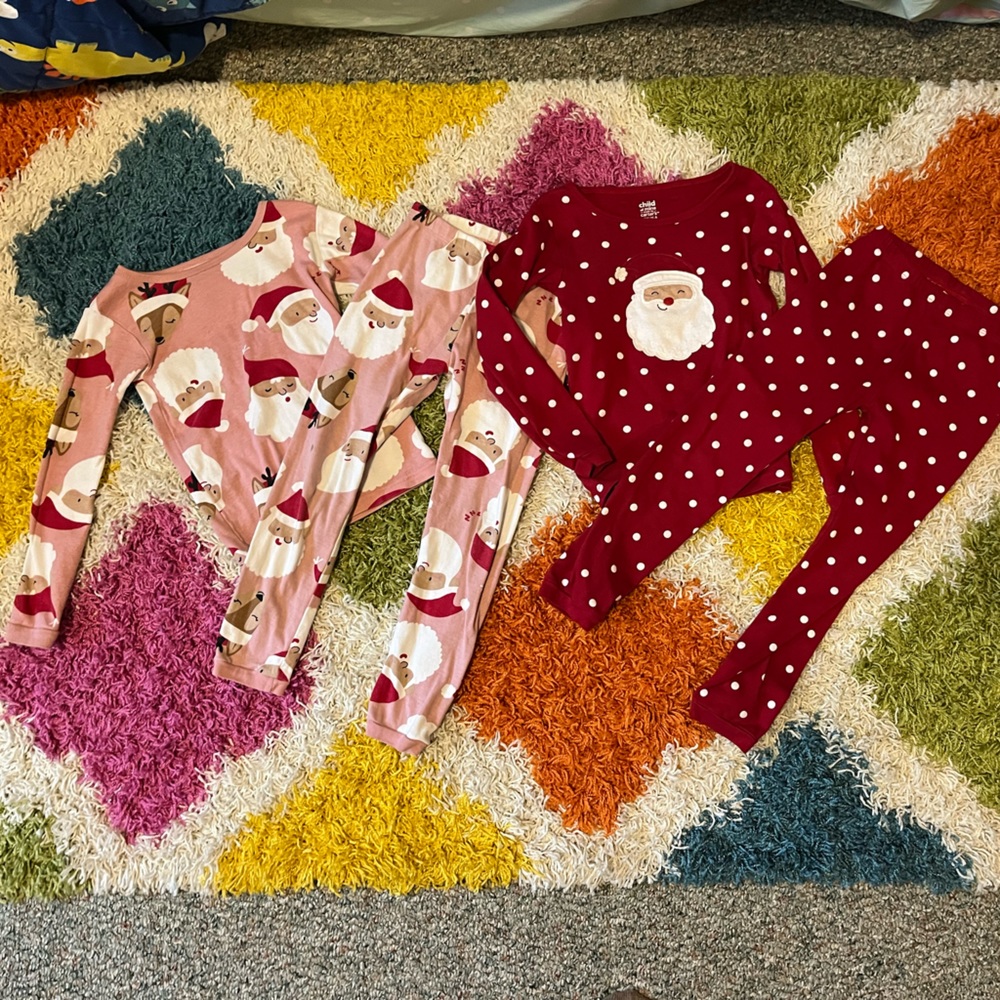 Girls Christmas Santa pajama set of two bundle size 4t